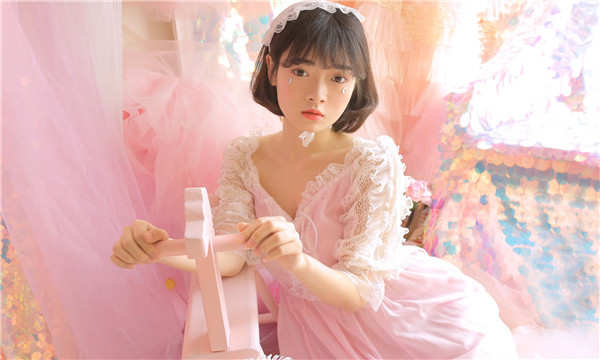九江供卵试管代怀生子多少钱？这一直是很多不孕不育家庭关注的话题。在中国，不孕不育的发生率越来越高，根据《中国不孕不育现状调研报告》显示，育龄夫妇的不孕不育率从20年前的3%增长至现在的12.5%-18.2%，患者人数高达6000万以上。在这样的背景下，许多家庭通过供卵试管来实现自己的生育梦想。那么，供卵试管代怀生子的费用到底是多少呢？